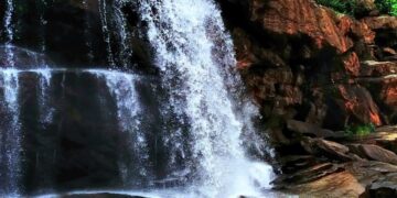 Areekkal waterfall