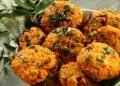 Parippu vada in plate
